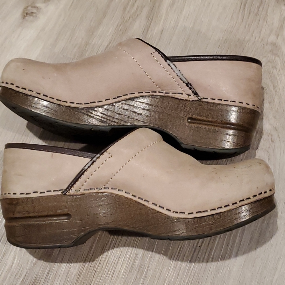 Dansko clogs - Picture 5 of 12